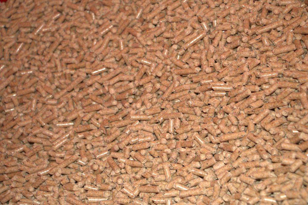 pellets-gfc3940569_1920